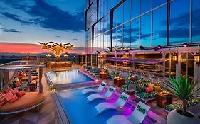 Moxy Downtown Los Angeles